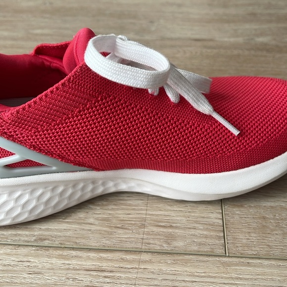 Kizik Sneakers - Picture 8 of 9